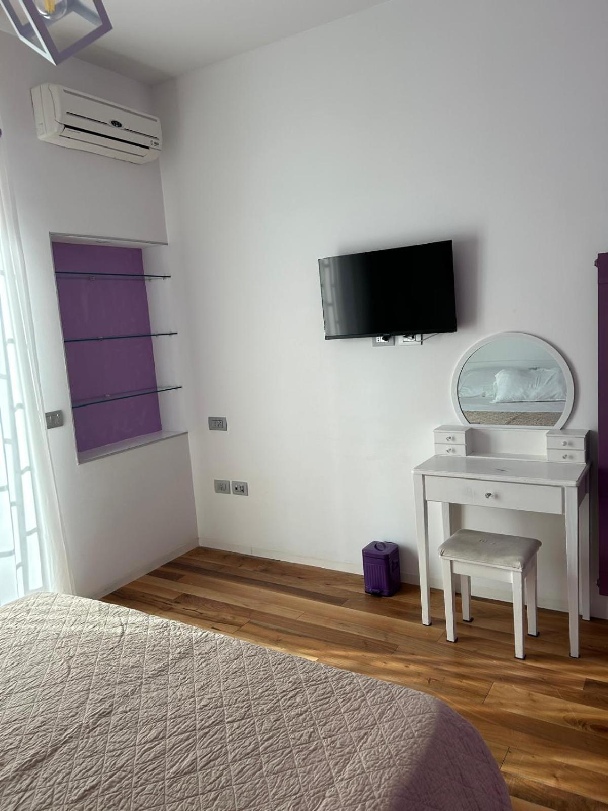 B&B Serangi - Il Piacere Di Sentirsi A Casa Cercola Luaran gambar